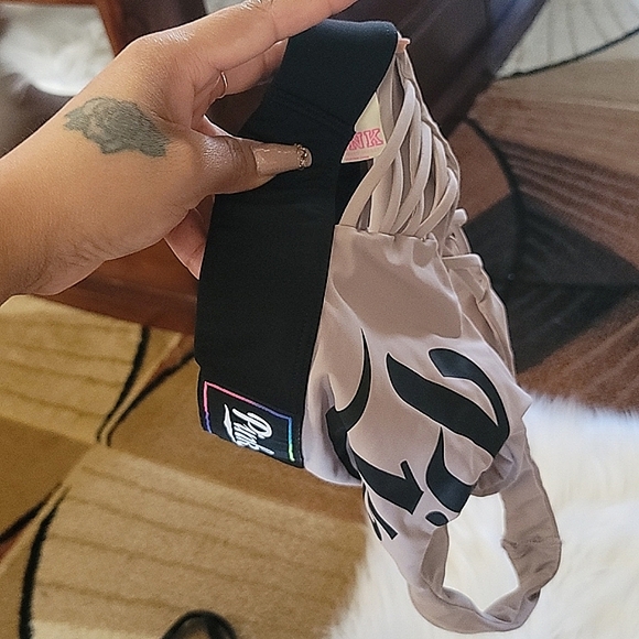 2 PINK/VS sports bras NWT & NWOT - Picture 8 of 8